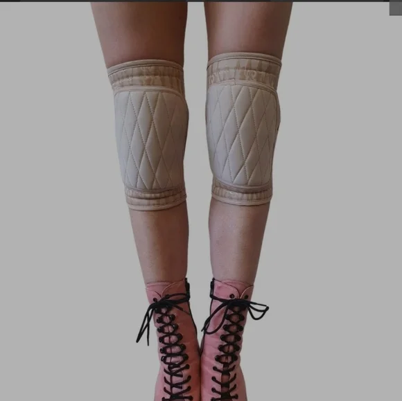 Super Fly Honey Dance Knee Pads - Picture 6 of 9